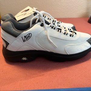 New DXL Bite golf Shoes with white laces.